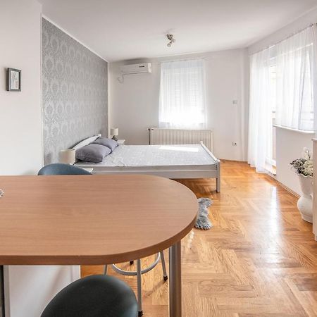 Stella Modern Apartment 2 Novi Sad Esterno foto