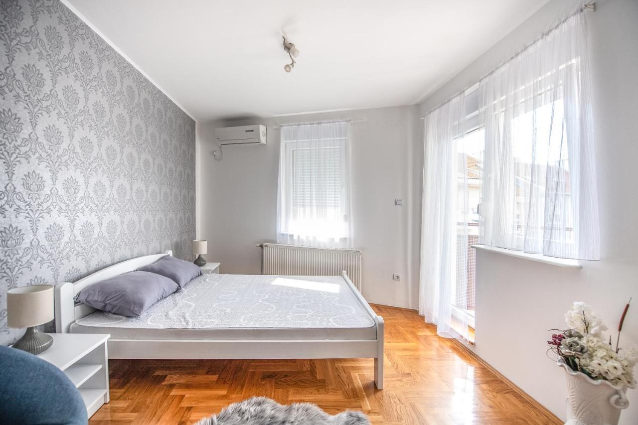 Stella Modern Apartment 2 Novi Sad Esterno foto
