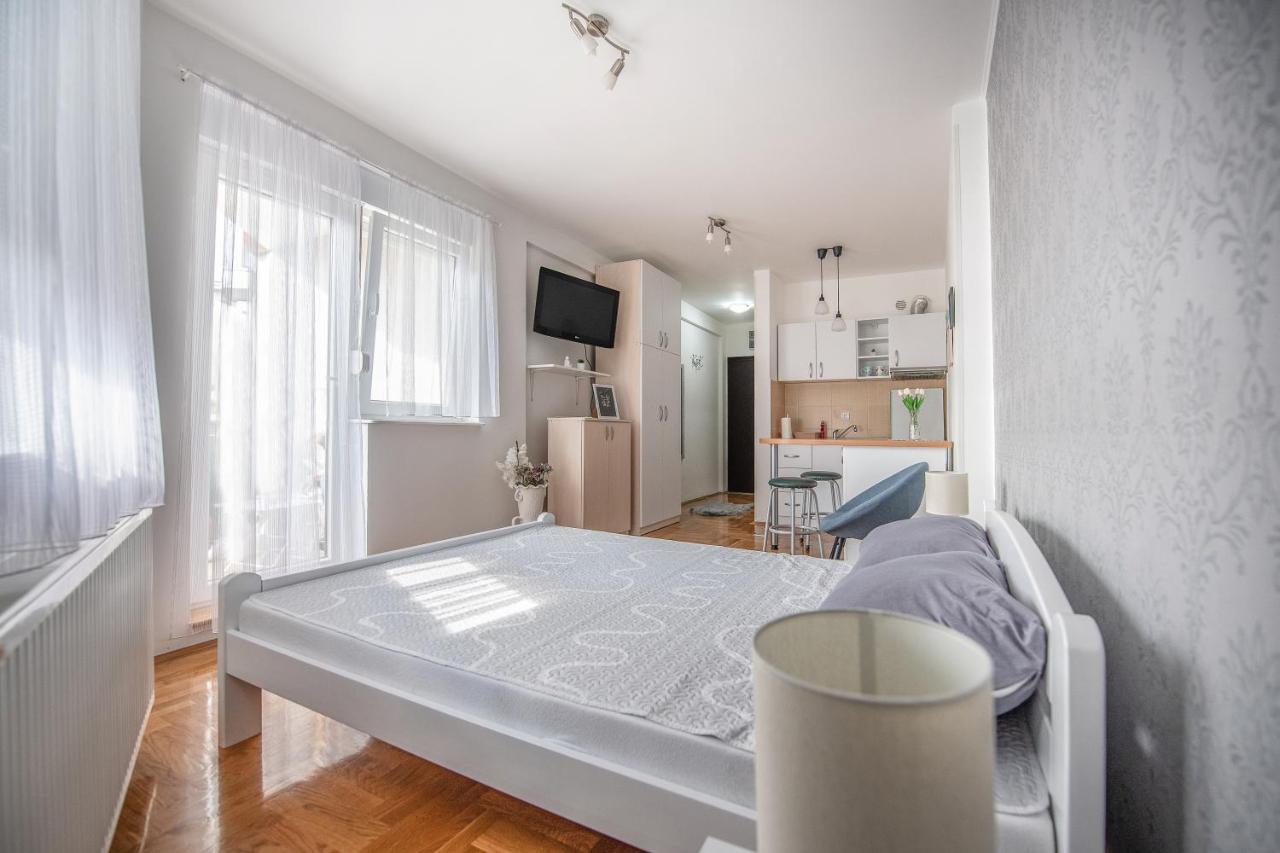 Stella Modern Apartment 2 Novi Sad Esterno foto